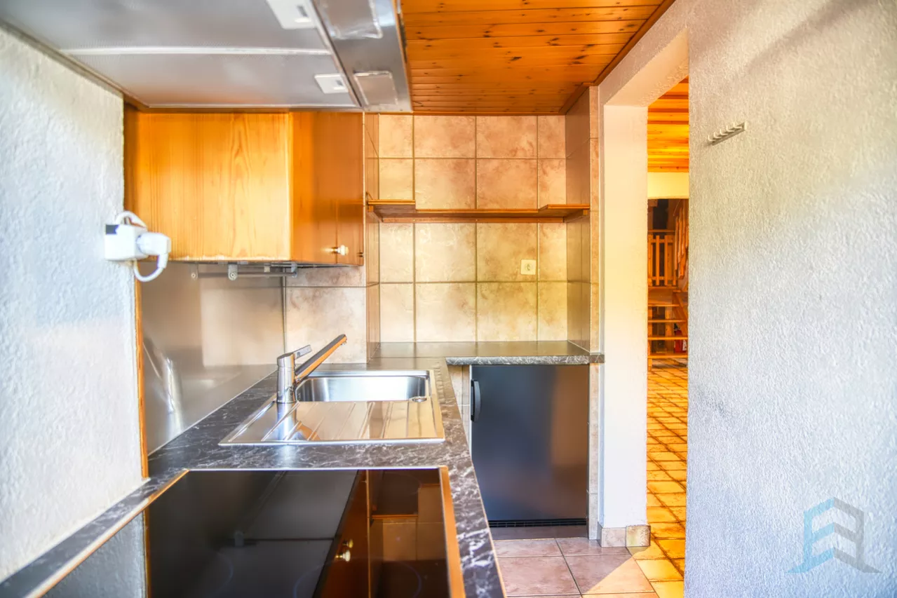 EXCLUSIF Maison villageoise de 2 appartements au centre de Miège