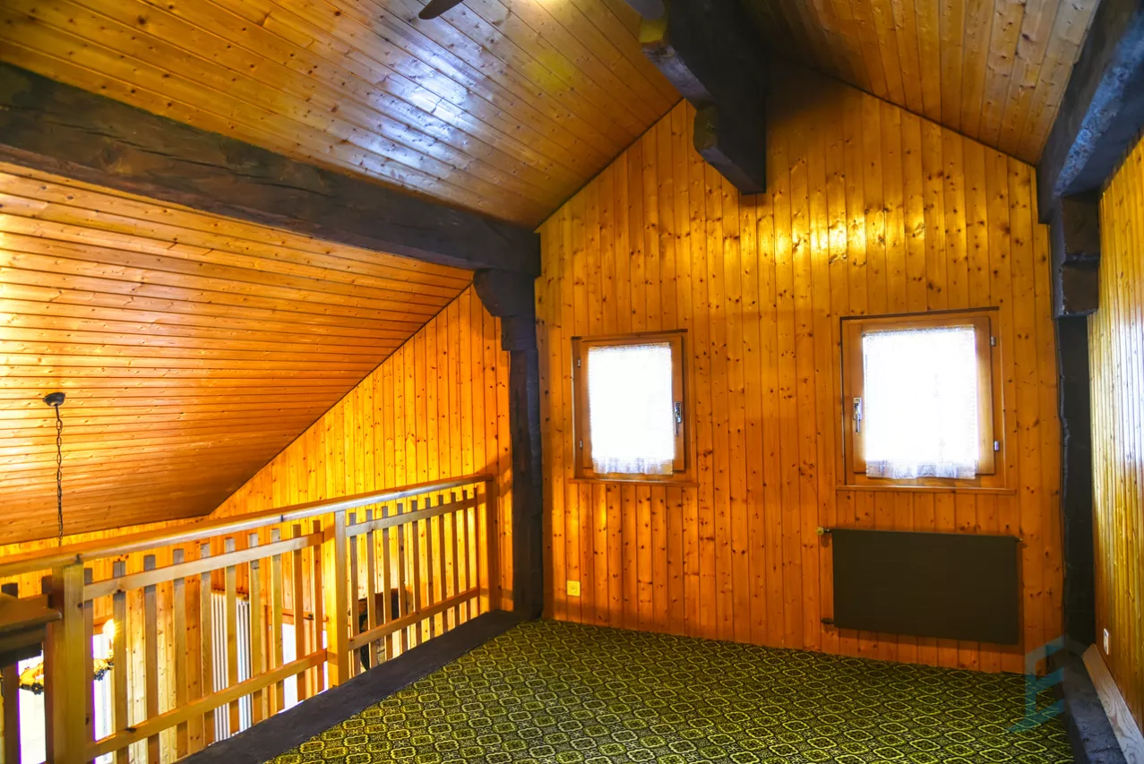 EXCLUSIF Maison villageoise de 2 appartements au centre de Miège