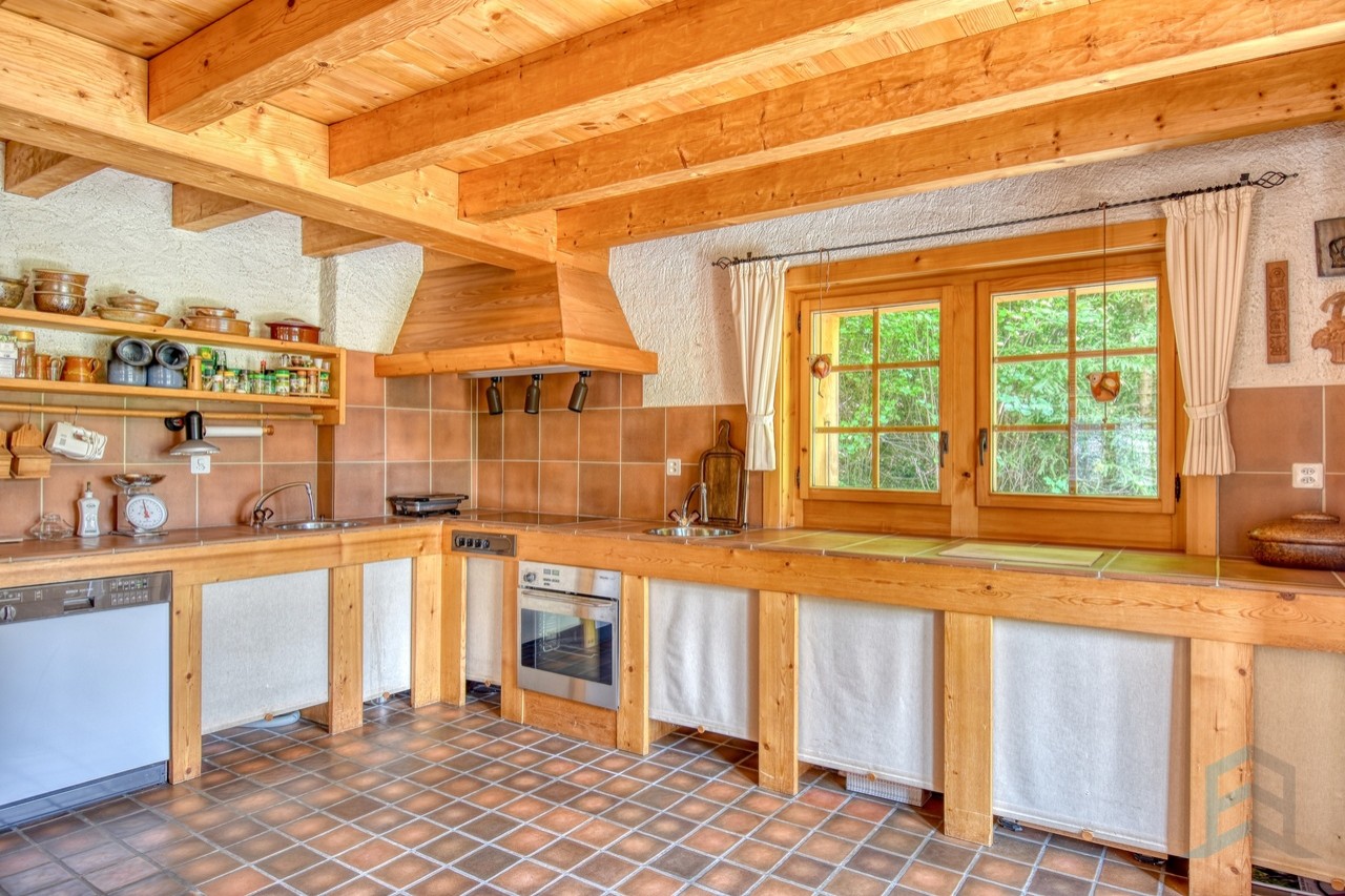 EXCLUSIF magnifique chalet individuel de 535m² en pleine nature