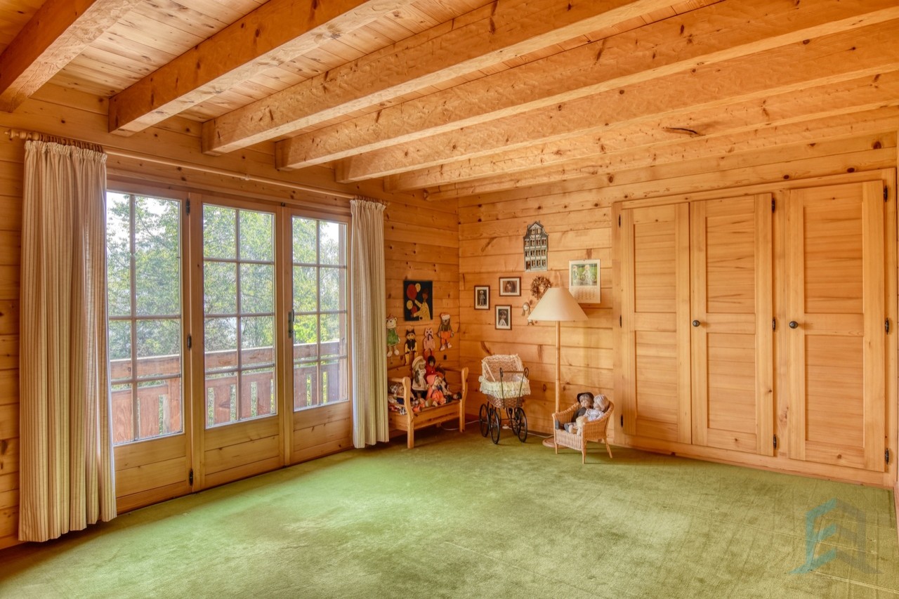 EXCLUSIF magnifique chalet individuel de 535m² en pleine nature