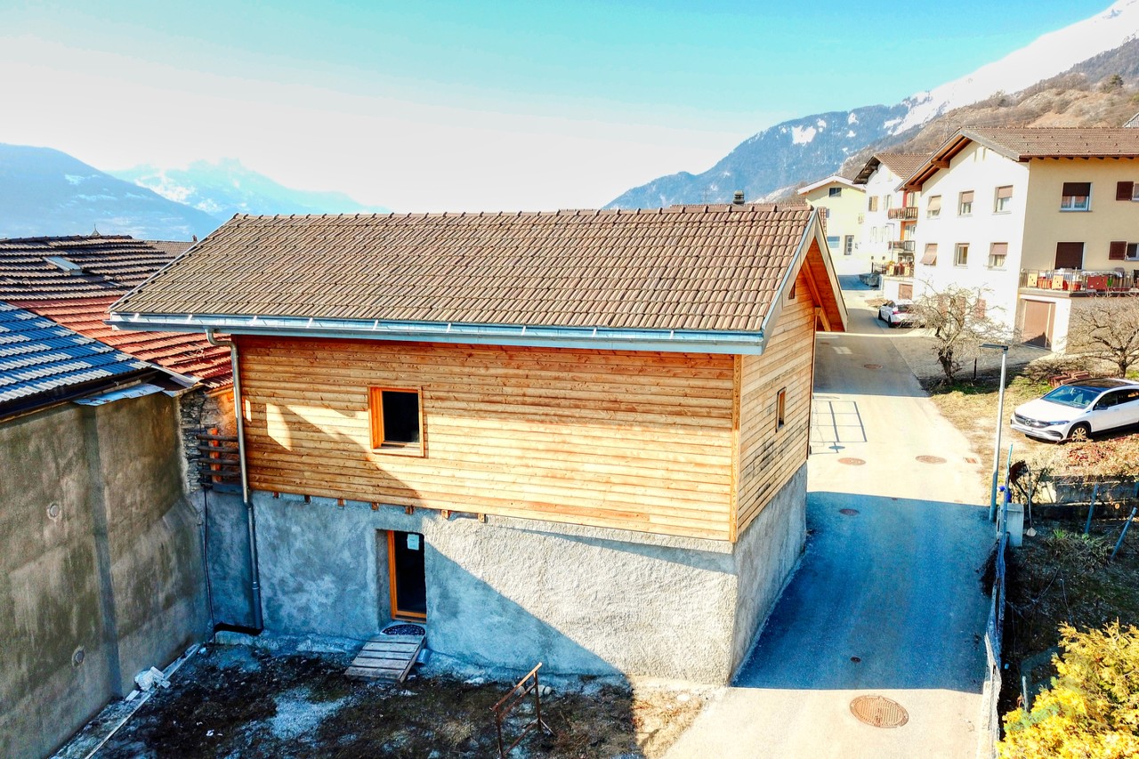 Maison à rénover dans le charmant village de Premploz (Erde)
