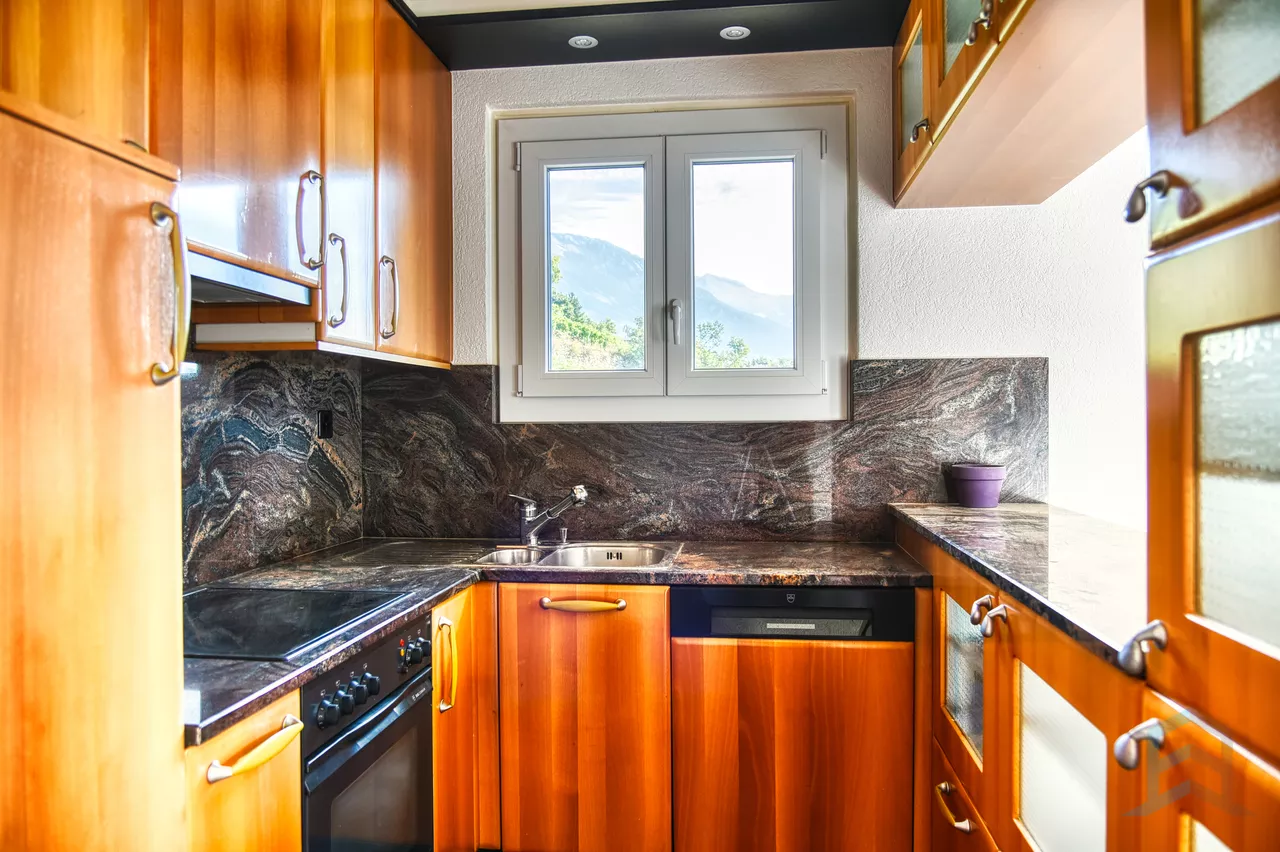 EXCLUSIF Charmante maison de 2 unités au coeur du vignoble sierrois
