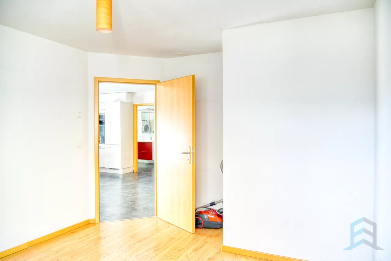 EXCLUSIF Appartement de 2 ½ pièces avec grande terrasse au 1er étage