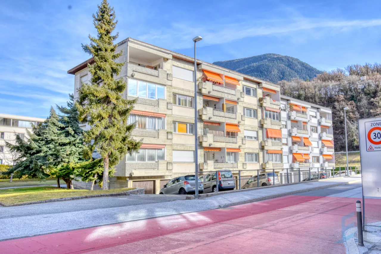 EXCLUSIF 4 ½ pièces de 122m² dans un quartier au Sud de Sierre