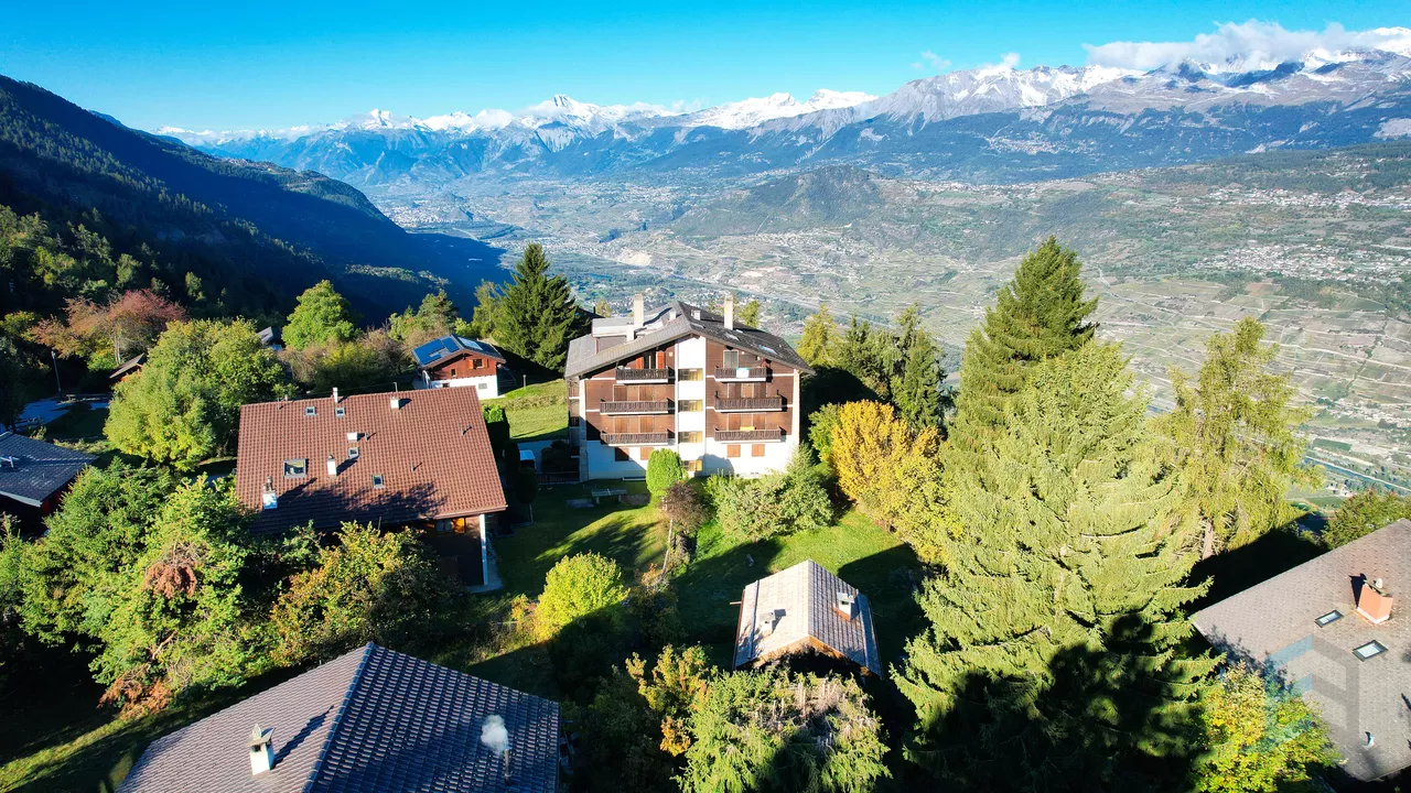 A LOUER Bel appartement meublé de 2 ½ pièces en pleine nature