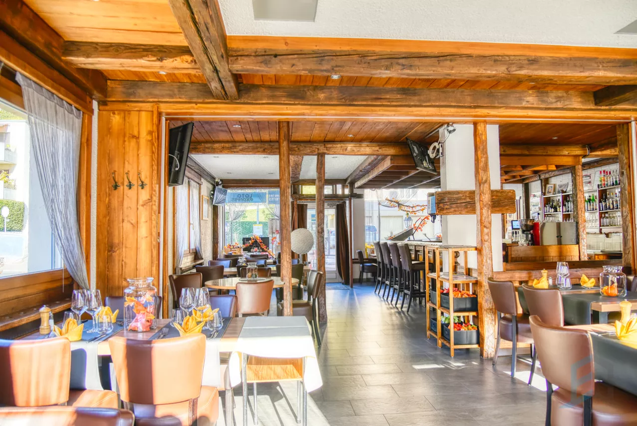 EXCLUSIF Magnifique restaurant de 218m² au centre du village