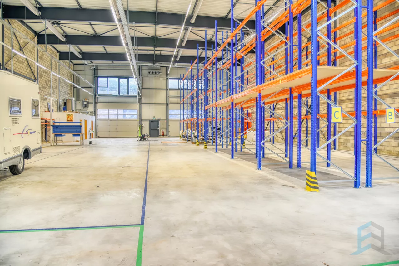 A LOUER Halle industrielle aménagée et moderne à Daval (Sierre)