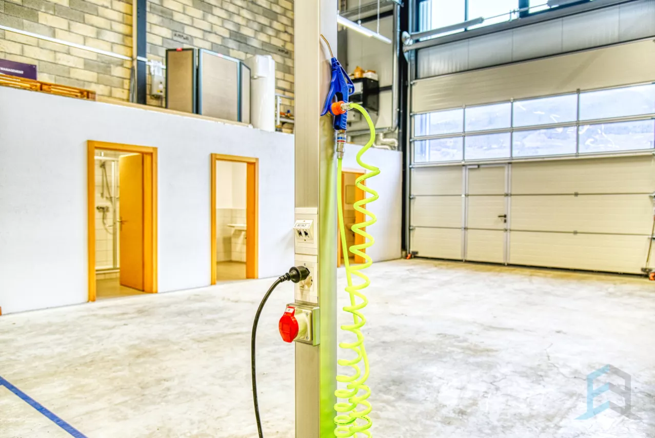 A LOUER Halle industrielle aménagée et moderne à Daval (Sierre)