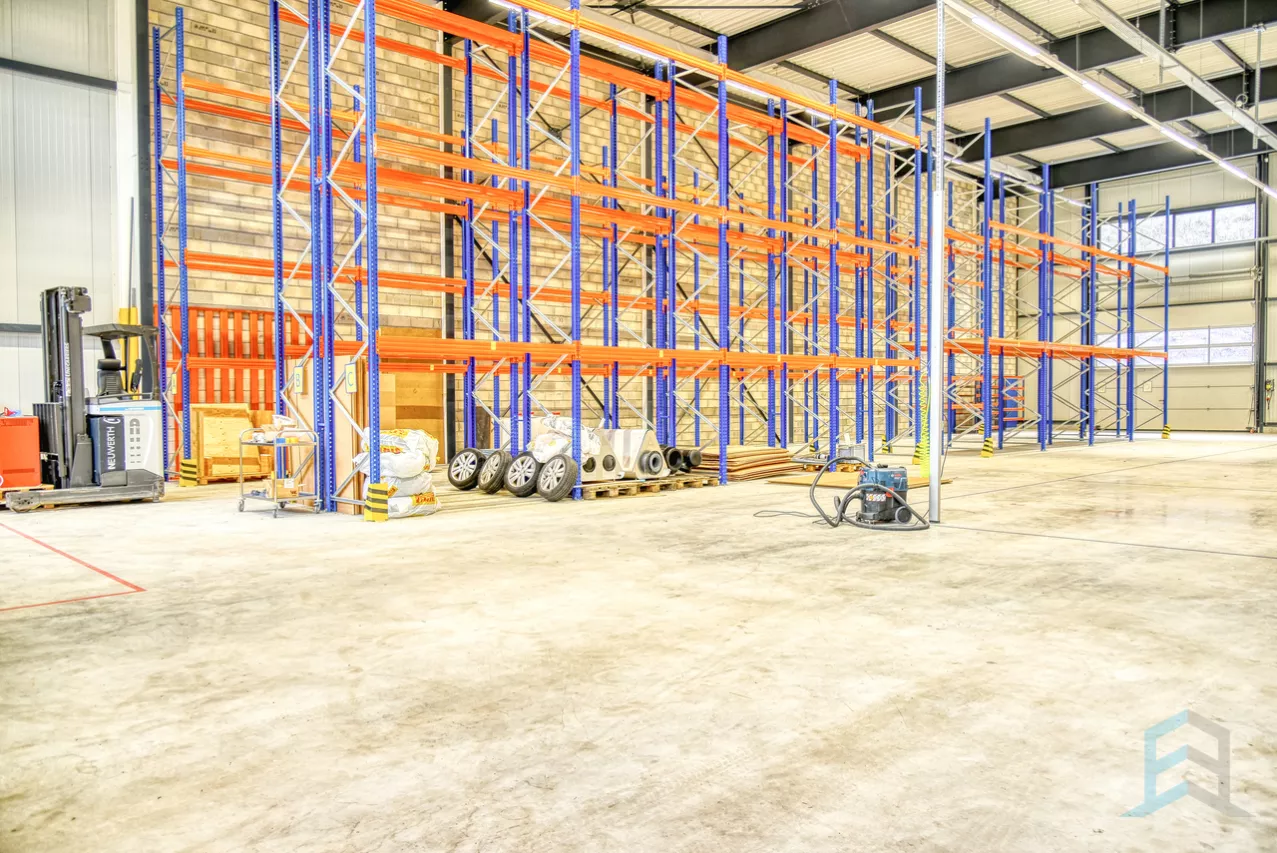 A LOUER Halle industrielle aménagée et moderne à Daval (Sierre)