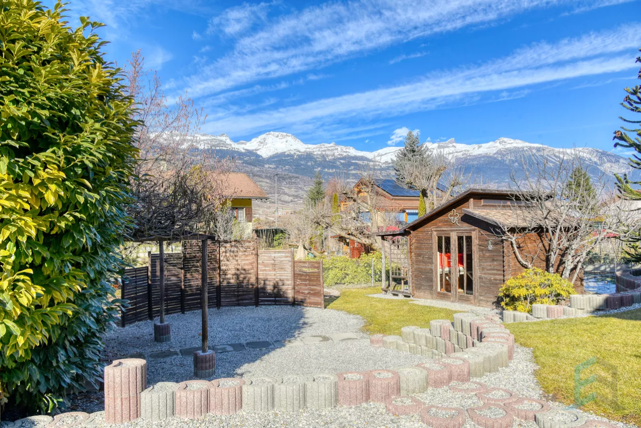 EXCLUSIVITE Spacieuse villa individuelle de 5 ½ pièces avec jardin