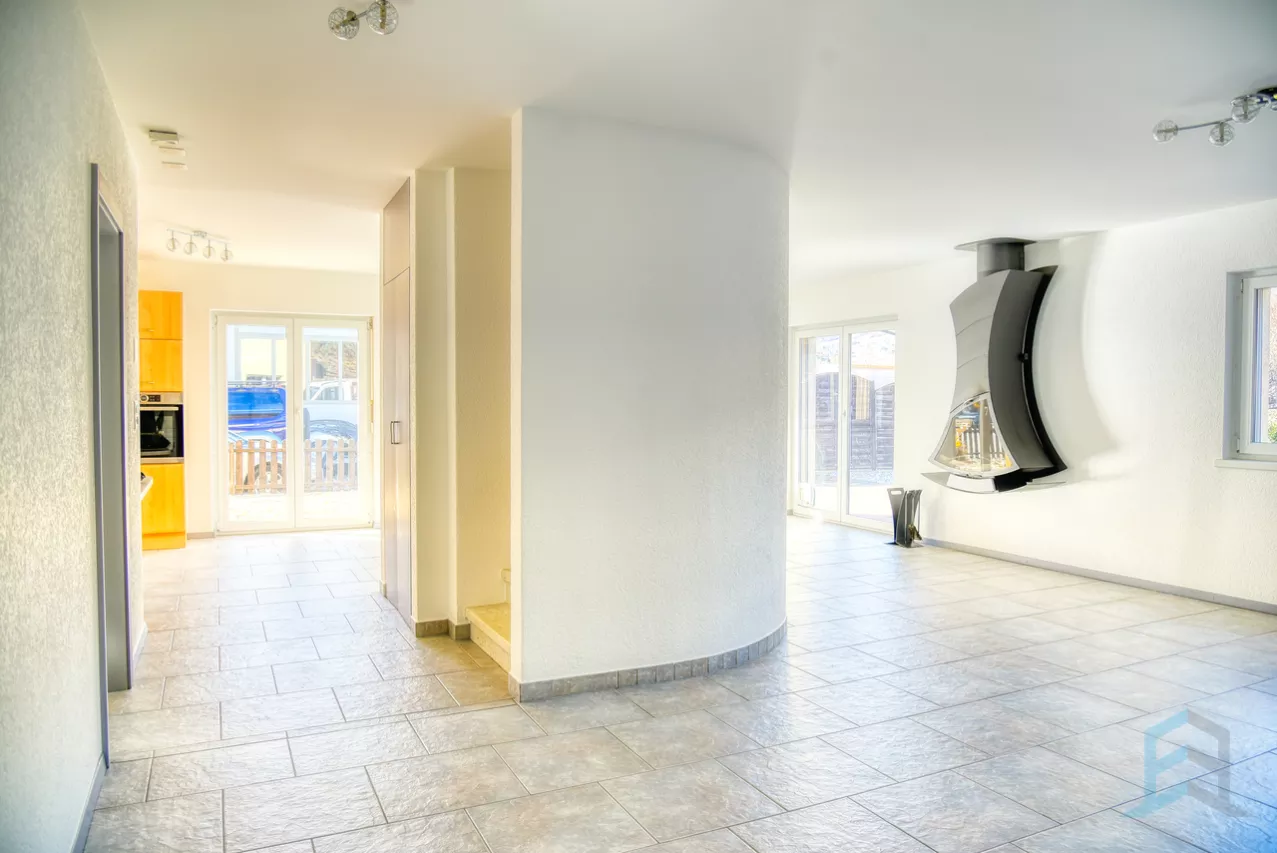 EXCLUSIVITE Spacieuse villa individuelle de 5 ½ pièces avec jardin