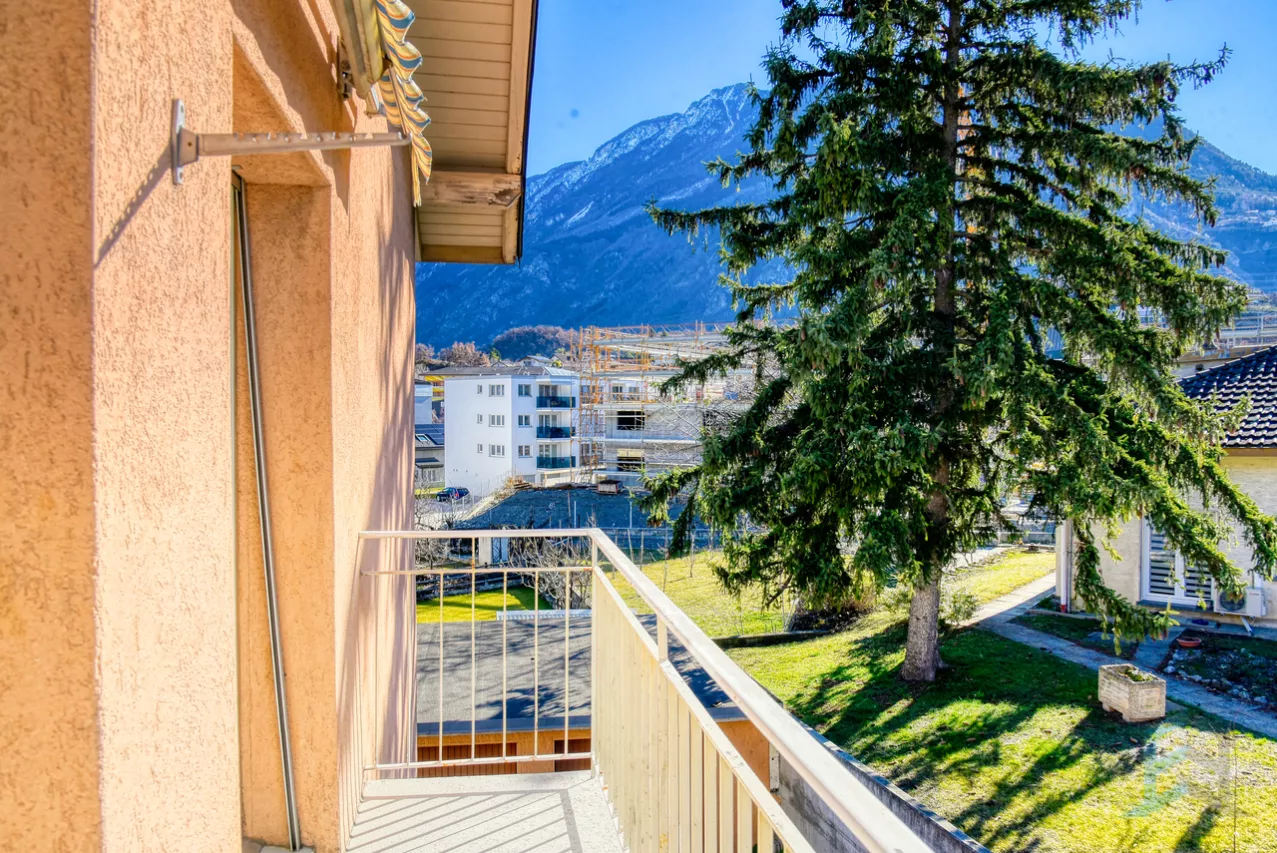 A LOUER Charmant appartement de 3 ½ pièces avec balcon et jardin