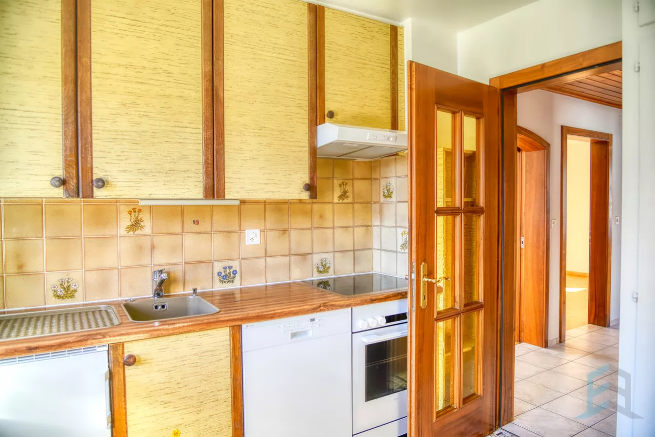 A LOUER Charmant appartement de 3 ½ pièces avec balcon et jardin