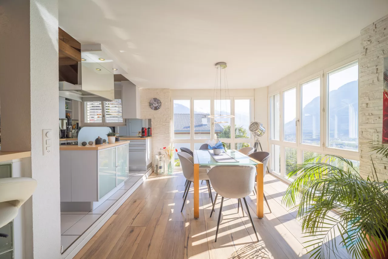 EXCLUSIVITE Splendide villa jumelée de 5 ½  pièces à Corin