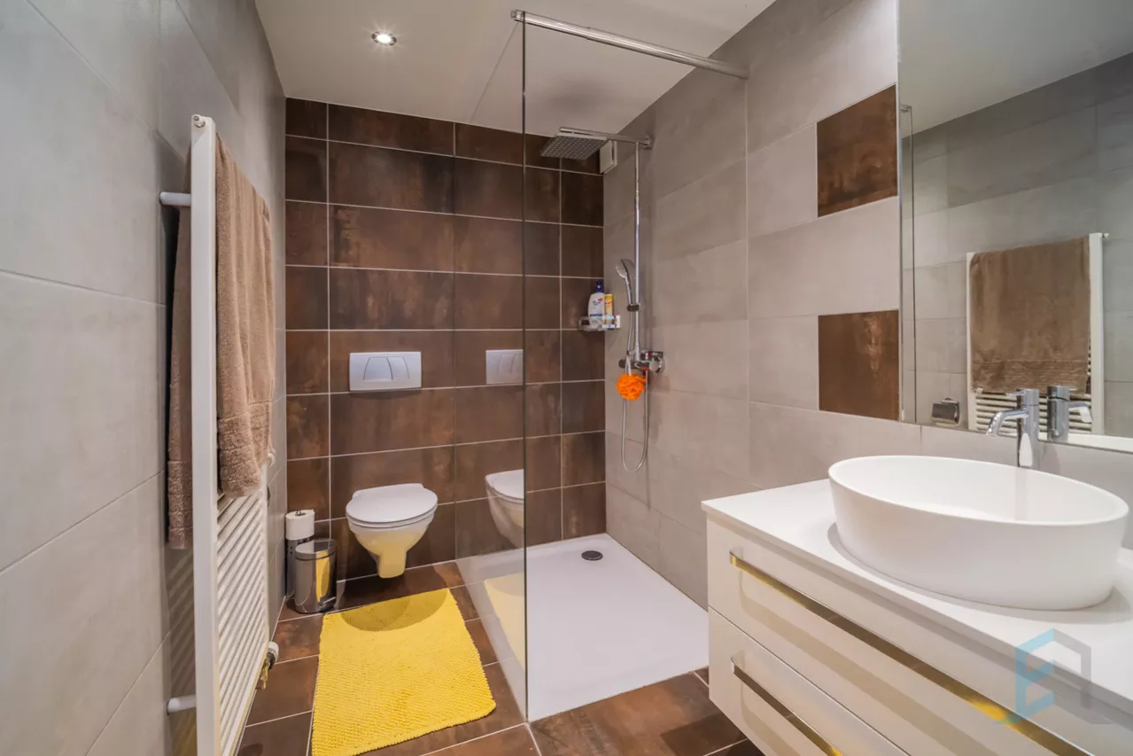 EXCLUSIVITE Splendide villa jumelée de 5 ½  pièces à Corin