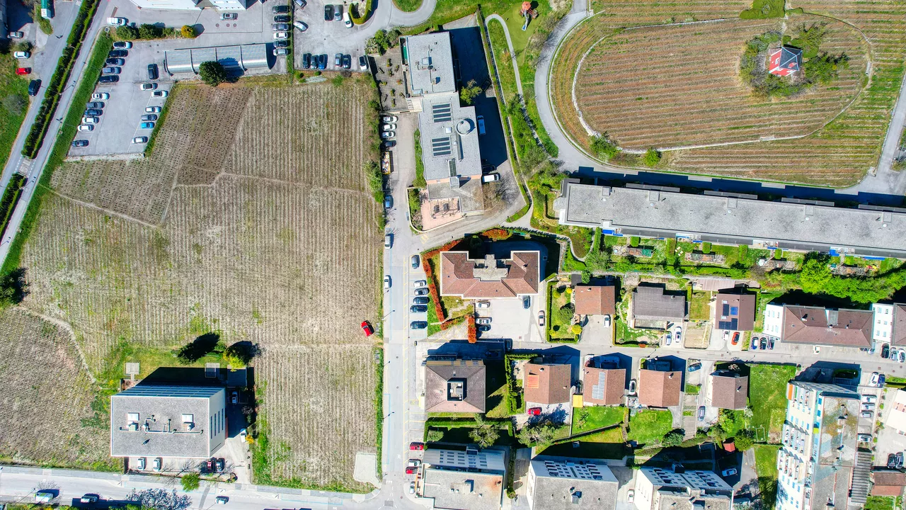 A LOUER Charmant appartement de 3 ½ pièces avec balcon et garage-box