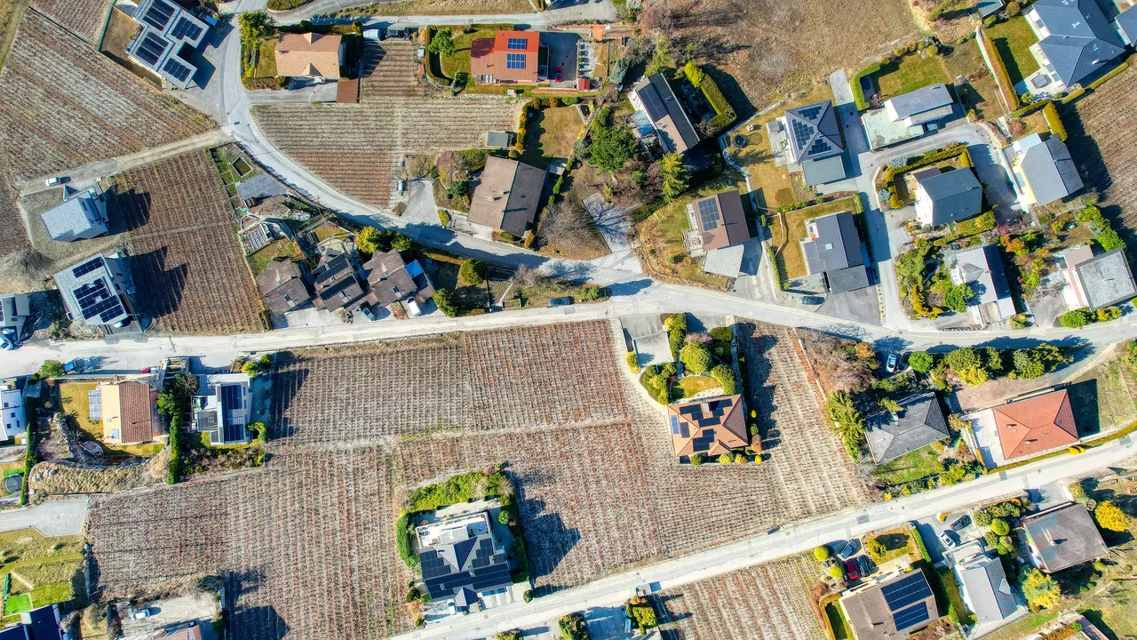 EXCLUSIVITE Splendide terrain à bâtir de 804m² à Miège (Noble-Contrée)