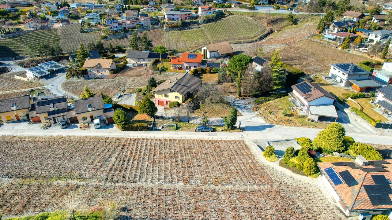 EXCLUSIVITE Splendide terrain à bâtir de 804m² à Miège (Noble-Contrée)