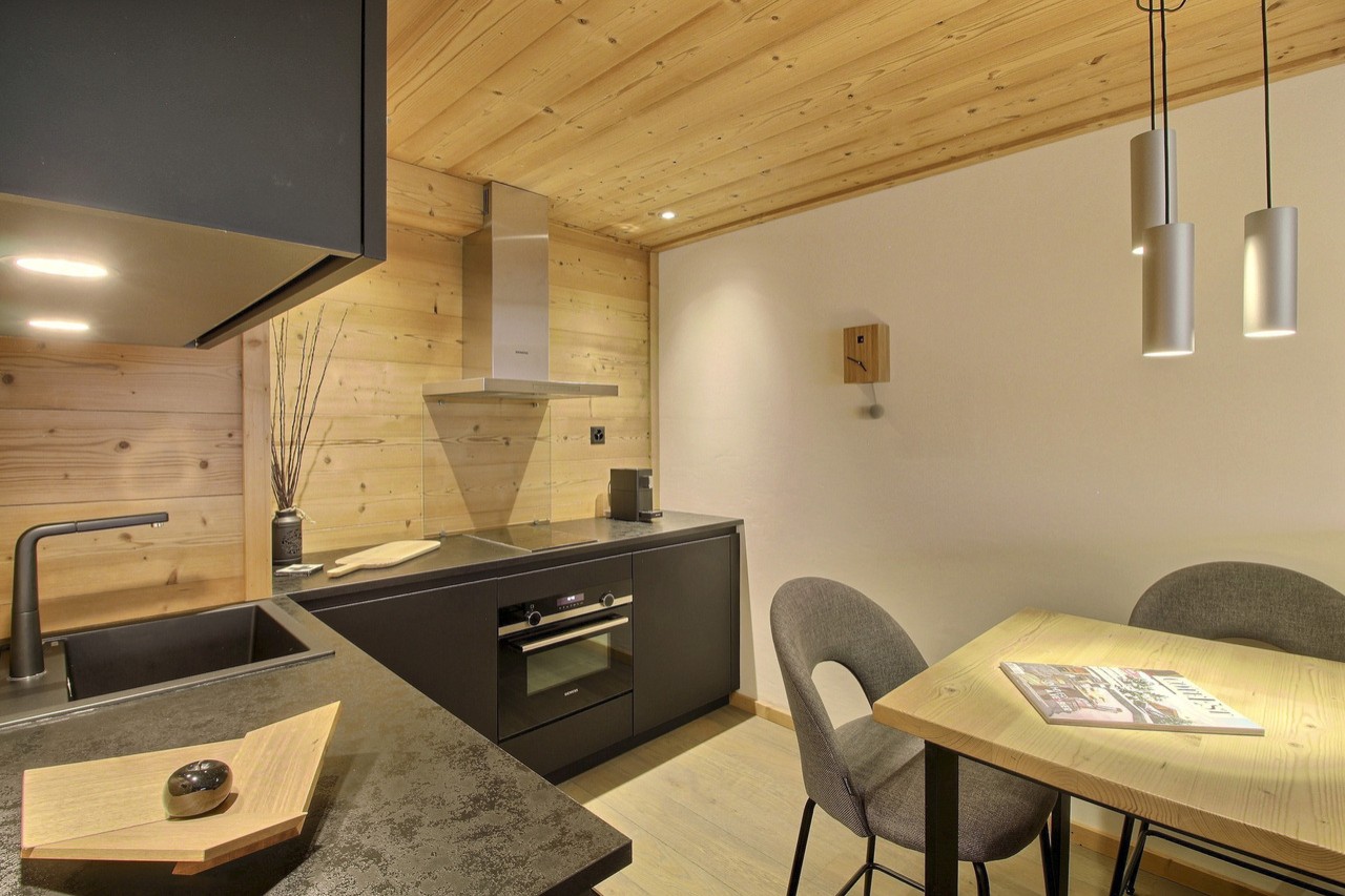 Superbe Studio entièrement meublé à louer à l'année à Champéry