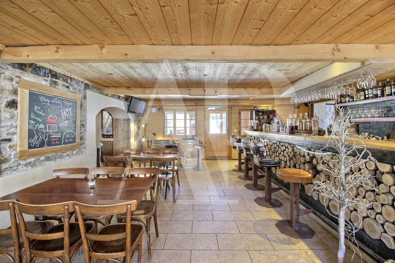 Restaurant avec chambres d'hôtes ski-in-out aux Crosets