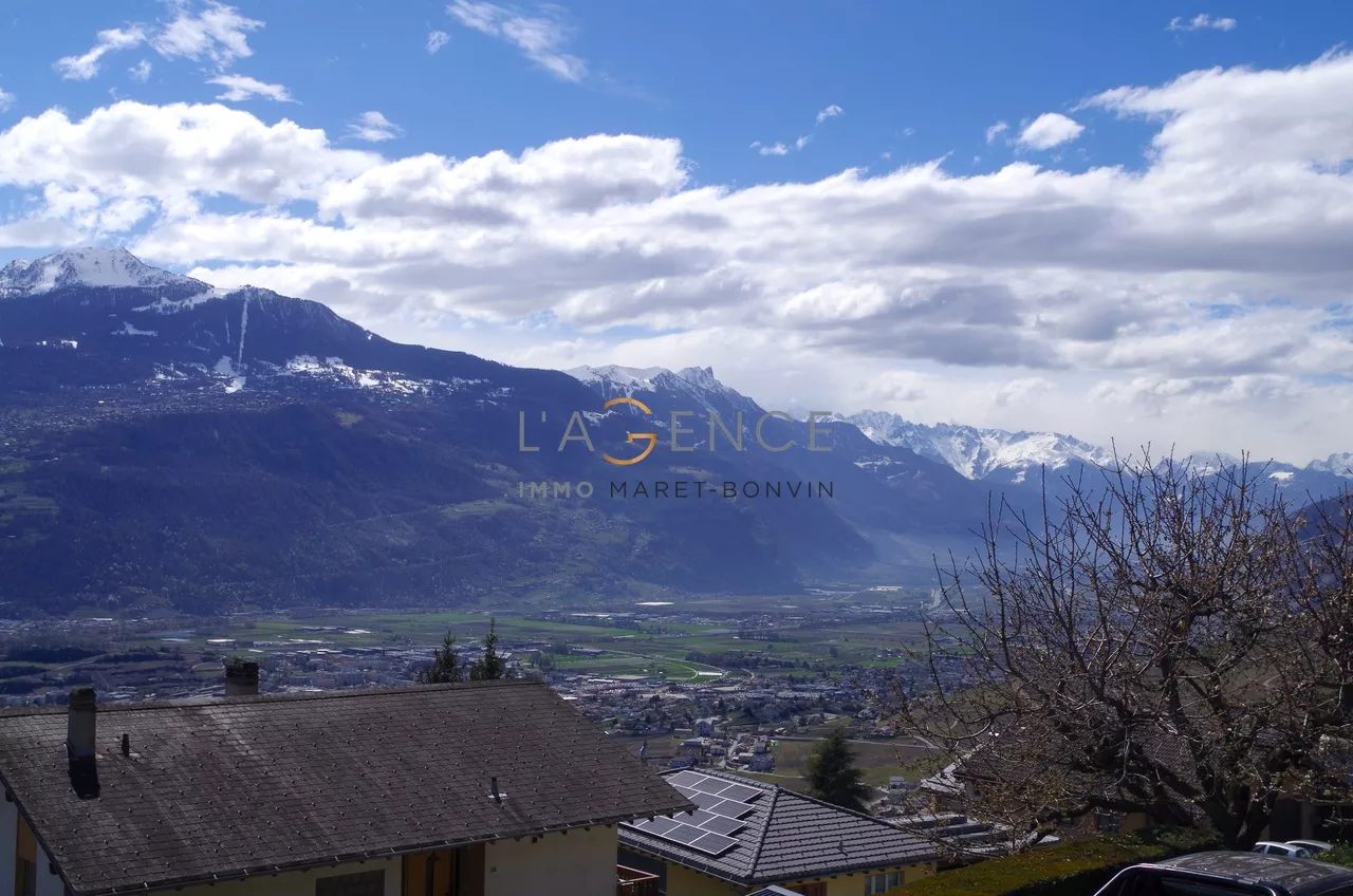 APPARTEMENT 4,5 PCES AVEC TERRASSE - JARDIN ET VUE PANORAMIQUE