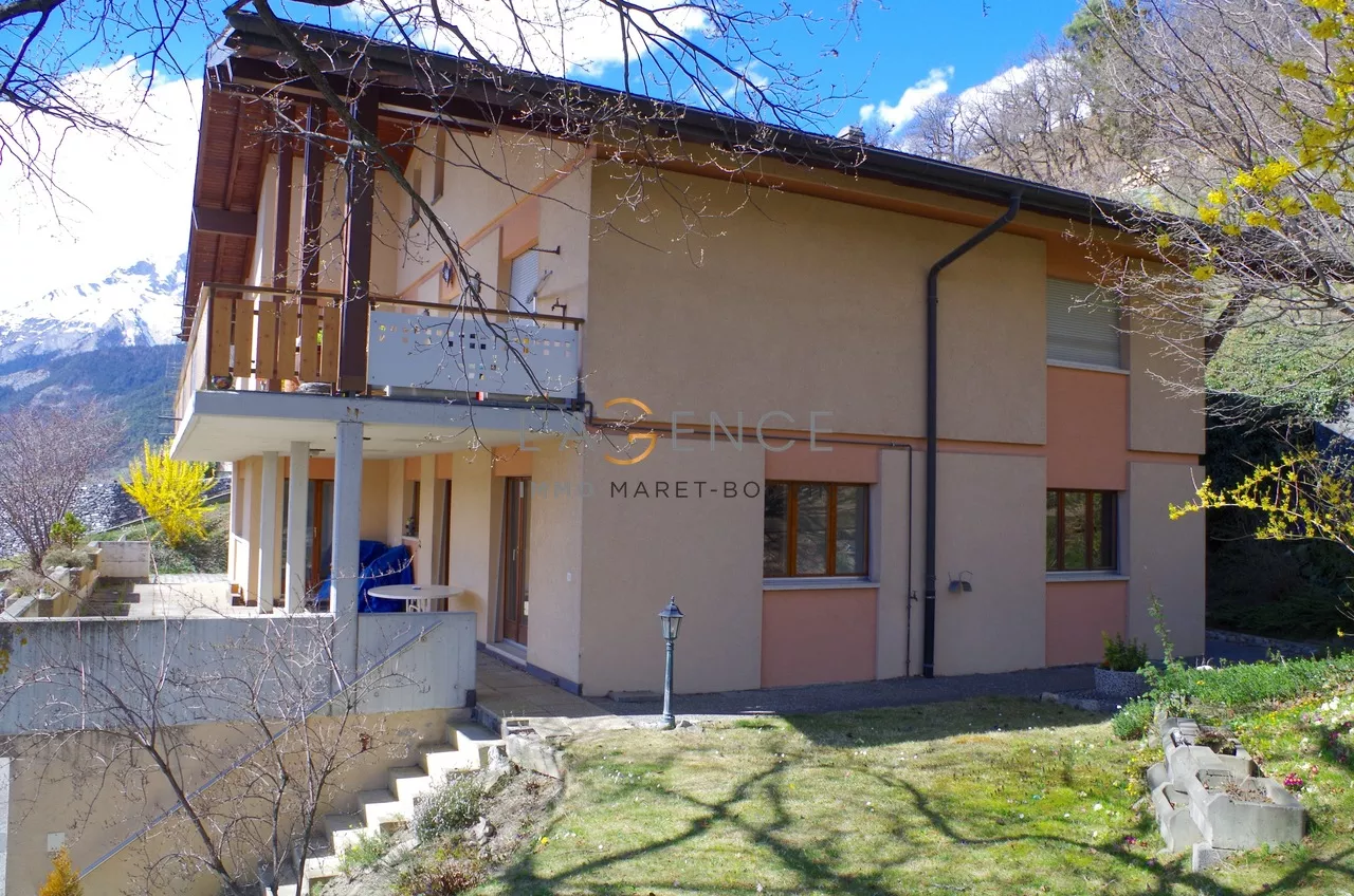 APPARTEMENT 4,5 PCES AVEC TERRASSE - JARDIN ET VUE PANORAMIQUE