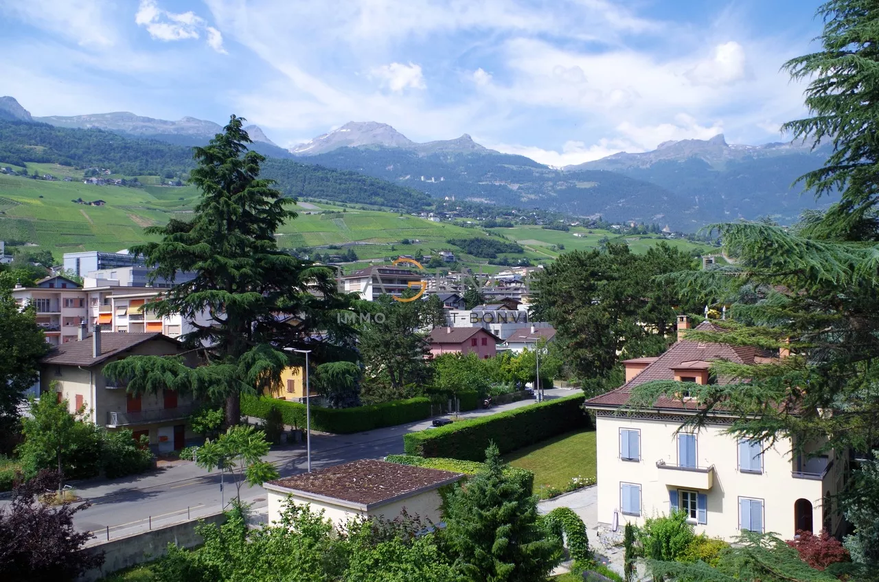 APPARTEMENT DE 3,5 PCES AVEC BALCON DE 23M2