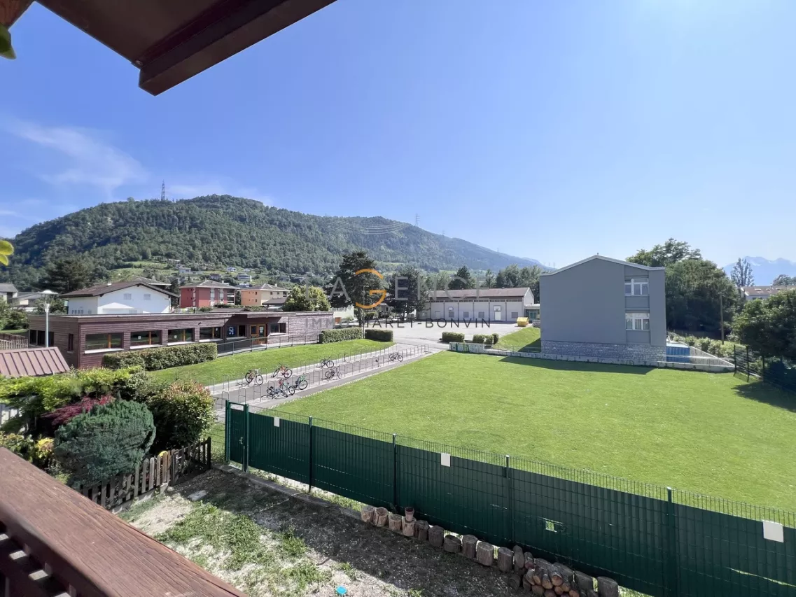 APPARTEMENT DE 3,5 PCES A BRAMOIS AVEC TERRAIN DE 222M2