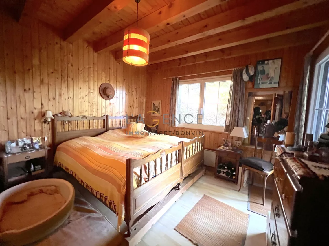 CHALET DE 5,5 PCES AVEC MEZZANINE