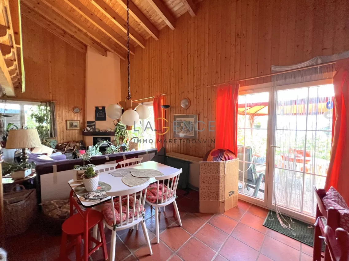 CHALET DE 5,5 PCES AVEC MEZZANINE