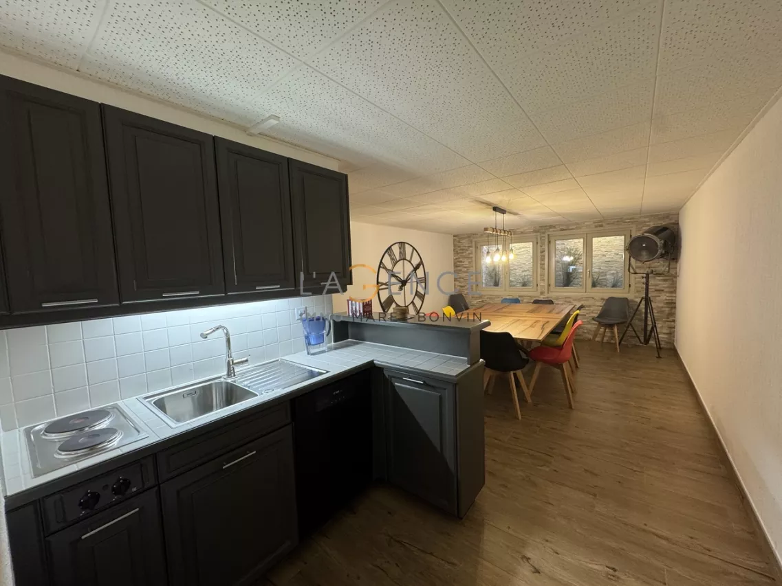 Pour investisseur - Espace commercial polyvalent et climatisé !