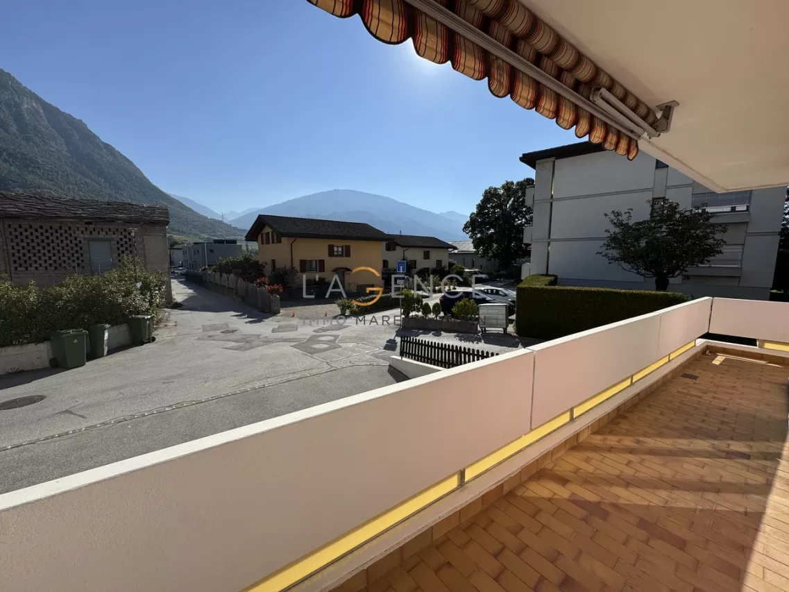 Appartement de 4.5 pièces dans une petite résidence - Uvrier