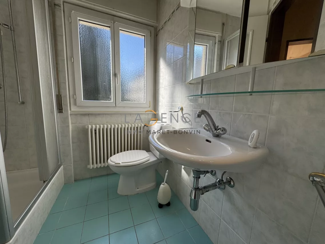 Appartement de 4.5 pièces dans une petite résidence - Uvrier