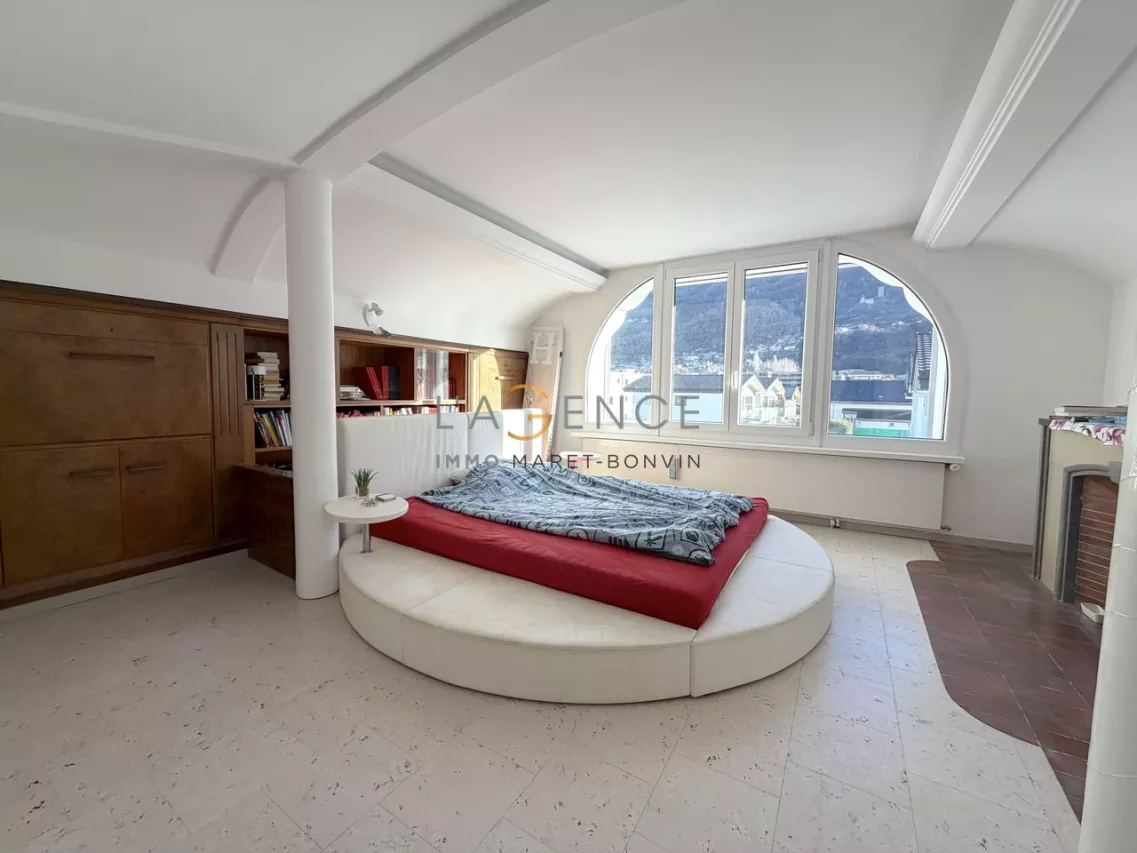 VILLA DE STANDING AVEC PISCINE