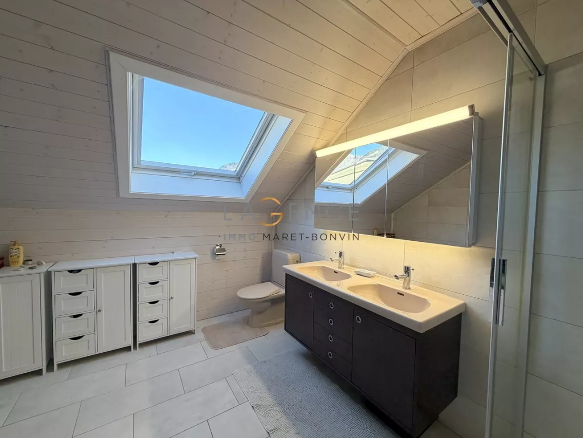 VILLA DE STANDING AVEC PISCINE