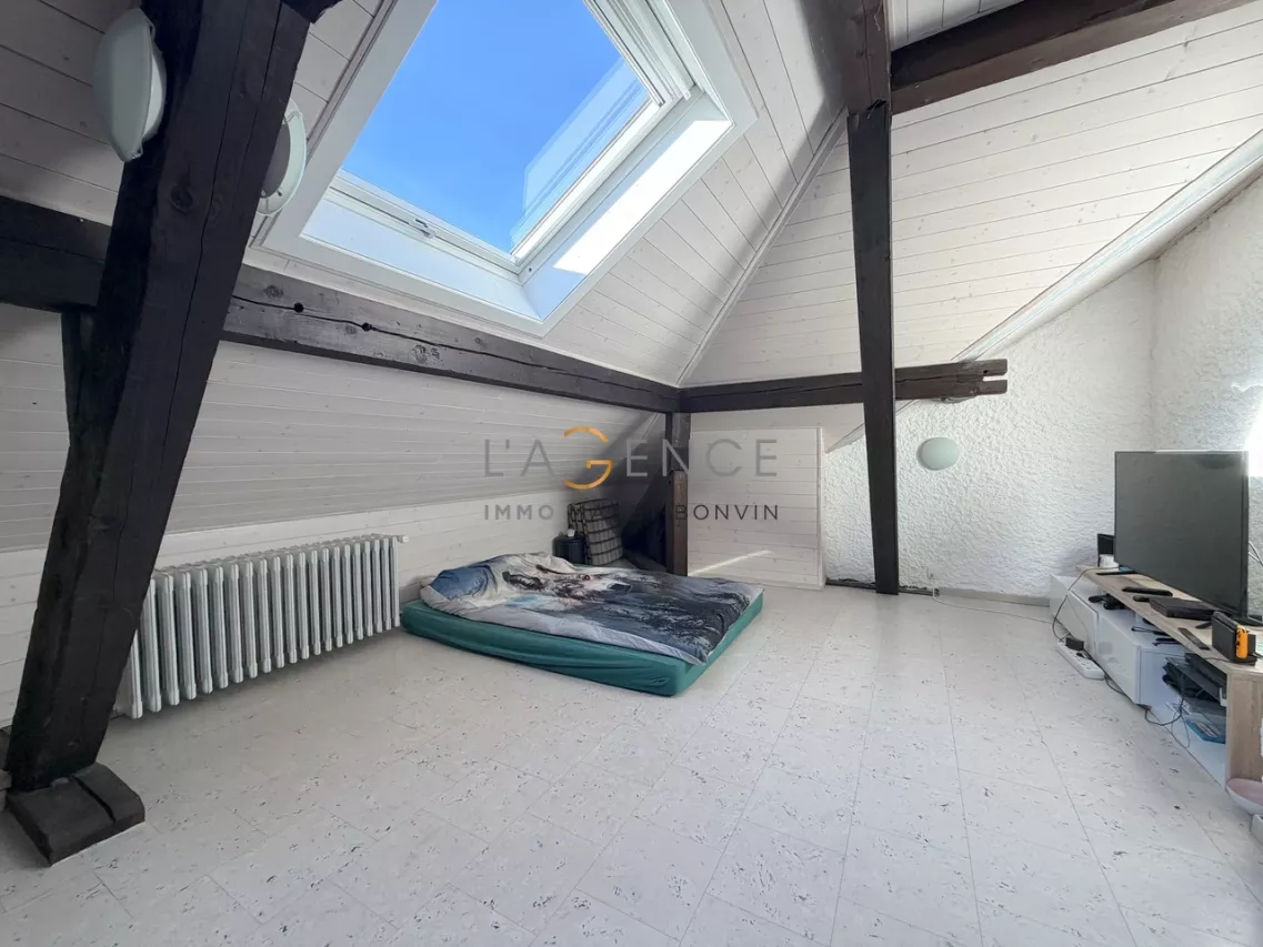 VILLA DE STANDING AVEC PISCINE