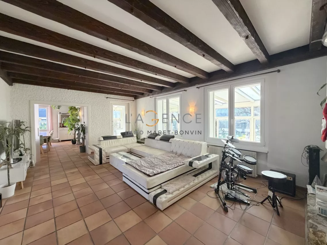 VILLA DE STANDING AVEC PISCINE