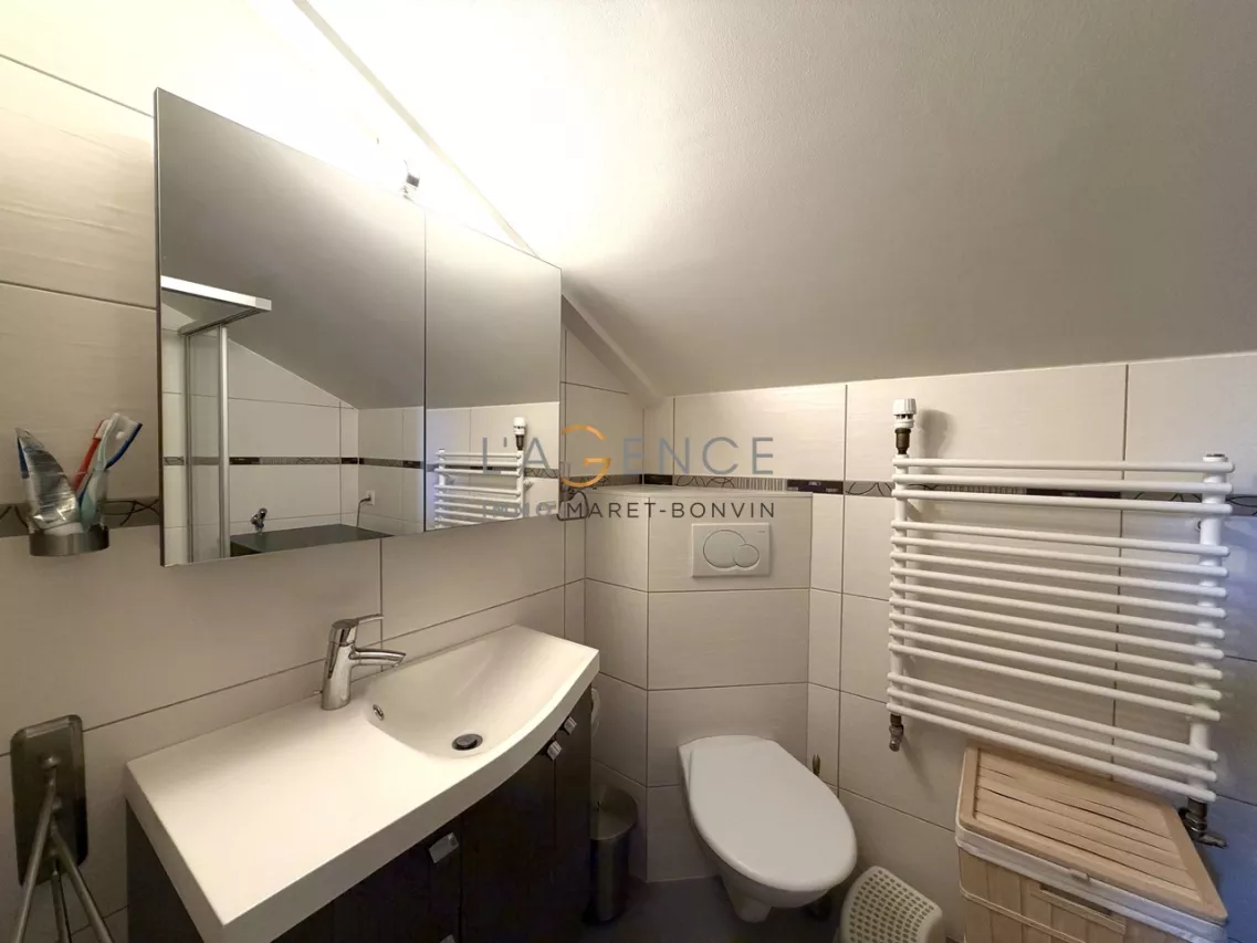 ATTIQUE AVEC CACHET - RESIDENCE SECONDAIRE OK