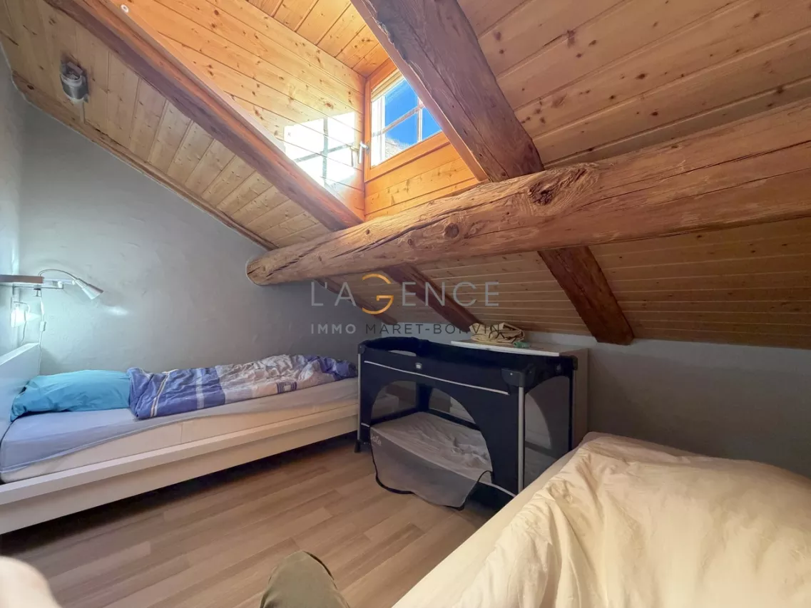 ATTIQUE AVEC CACHET - RESIDENCE SECONDAIRE OK