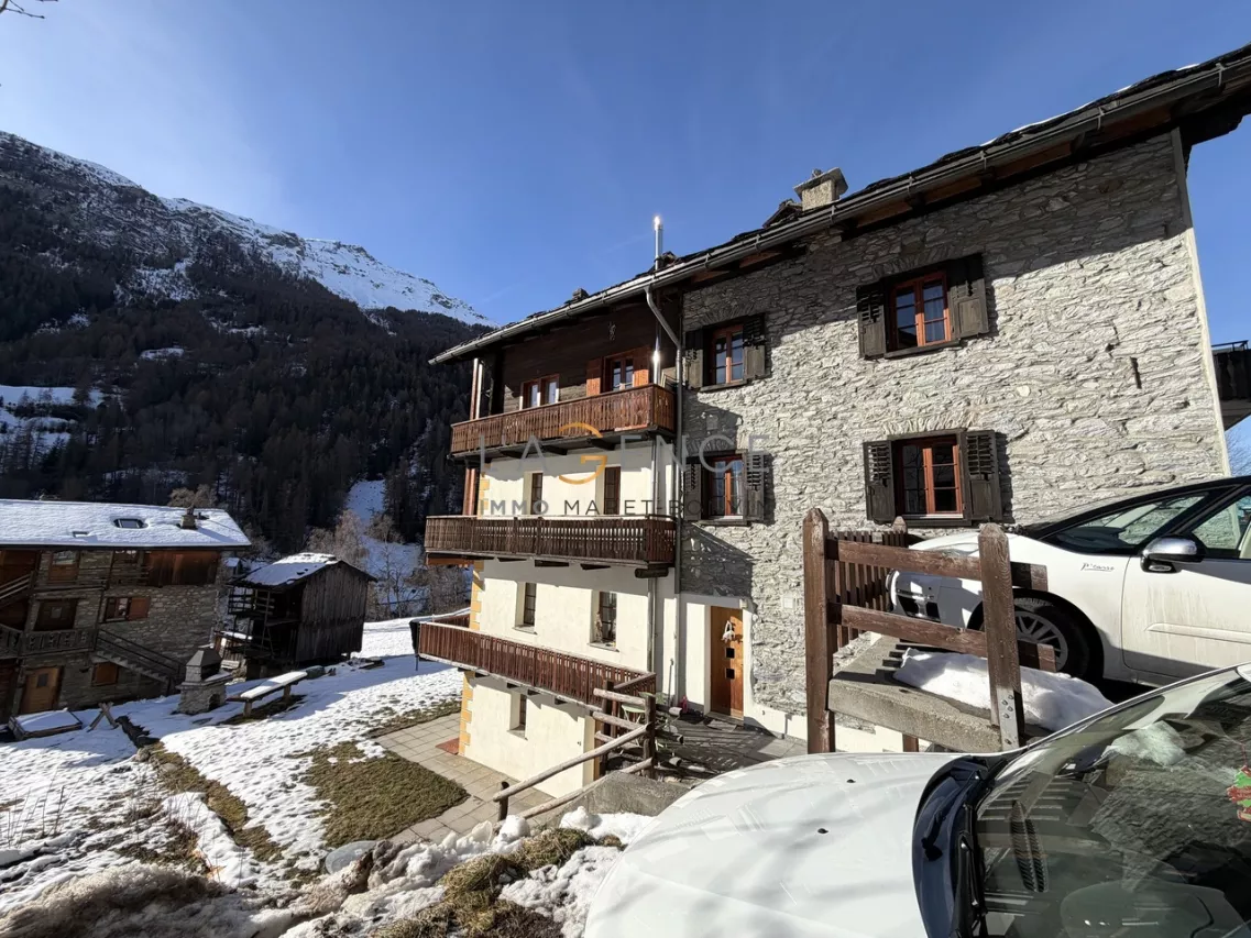 ATTIQUE AVEC CACHET - RESIDENCE SECONDAIRE OK