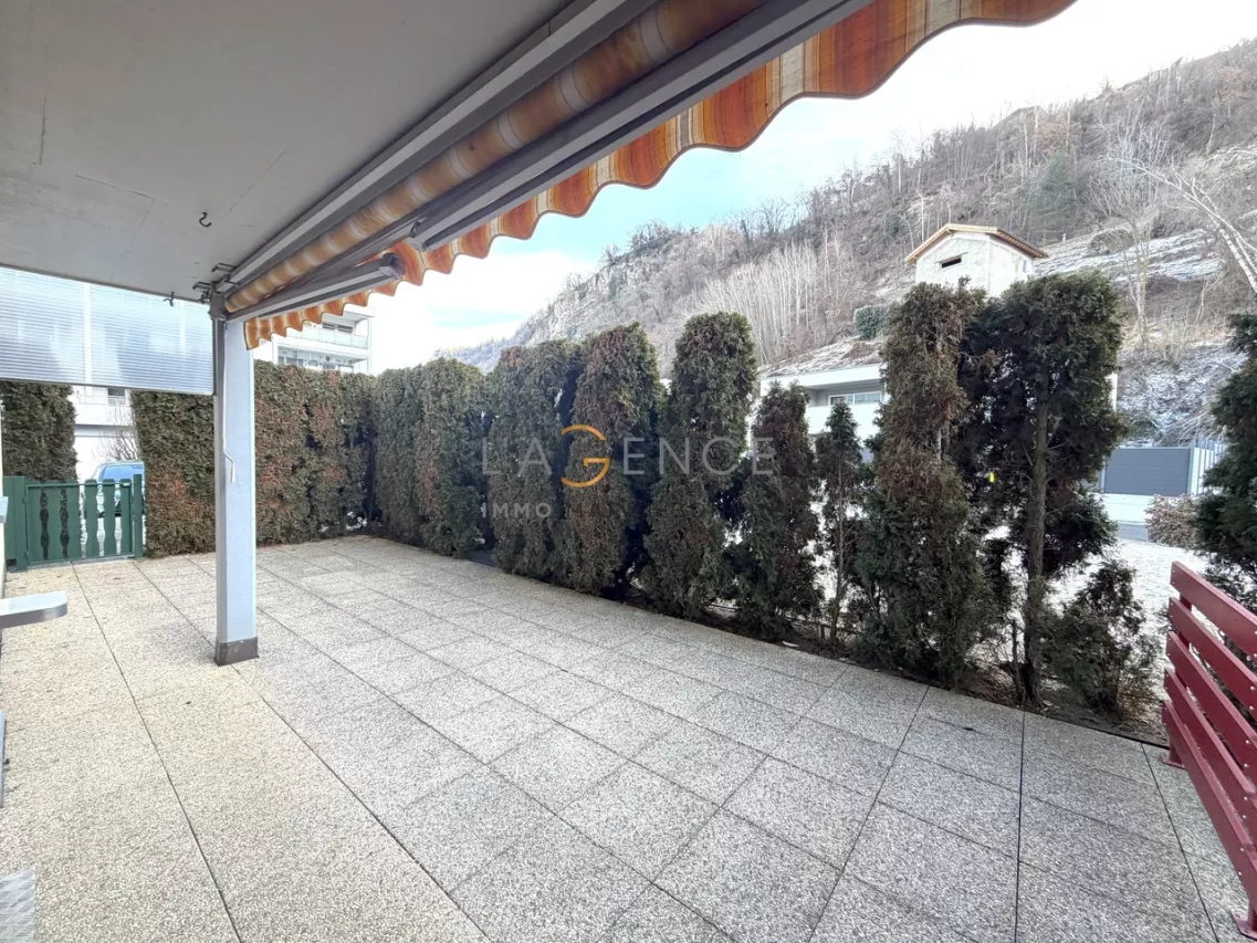 APPARTEMENT DE 3,5 PCES AVEC TERRASSE DE 40 M2