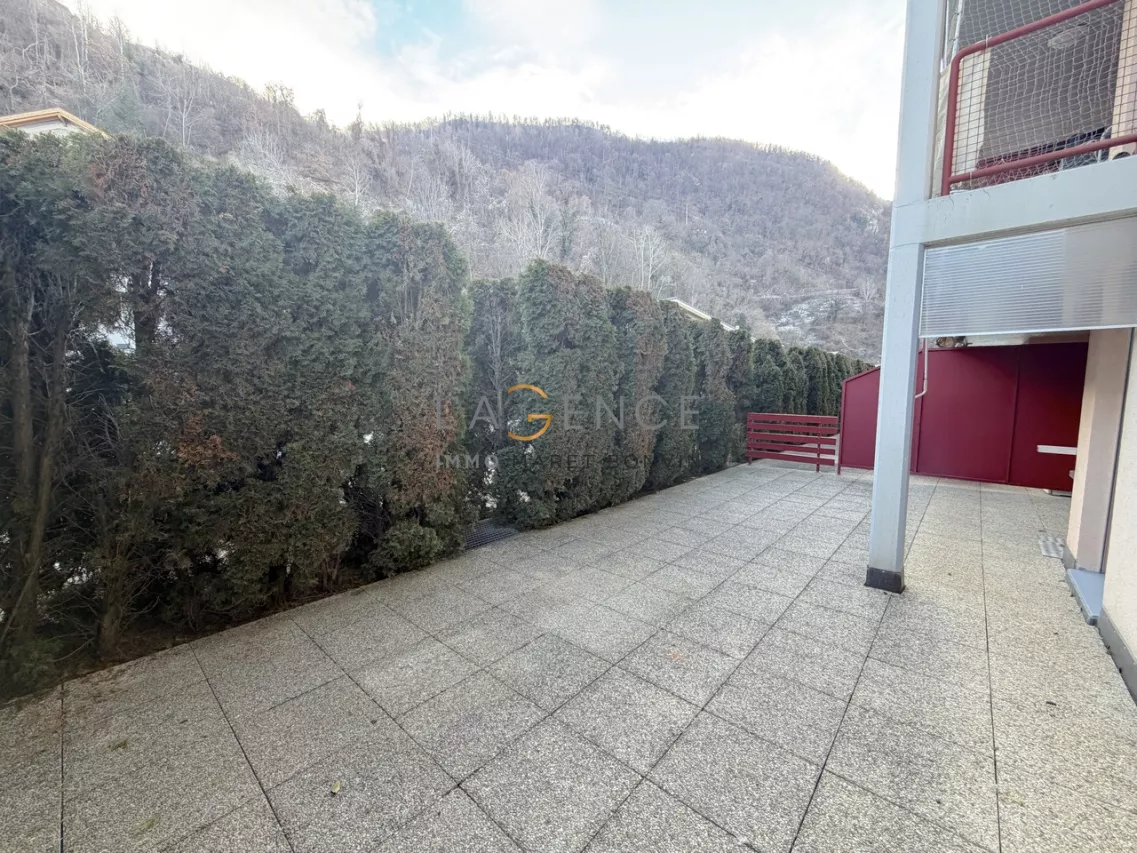 APPARTEMENT DE 3,5 PCES AVEC TERRASSE DE 40 M2