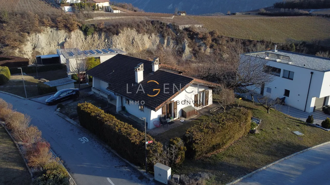 Villa individuelle sur terrain de 836M2