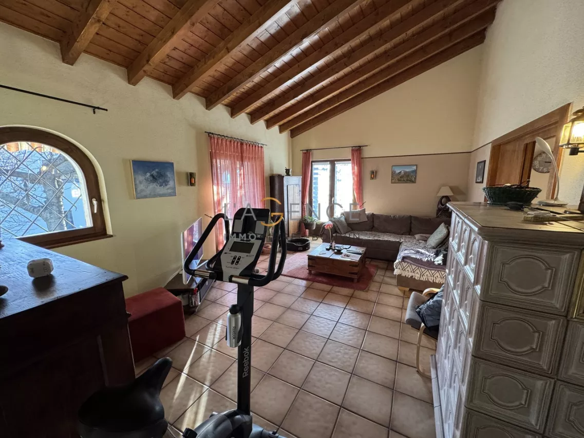 Villa individuelle sur terrain de 836M2