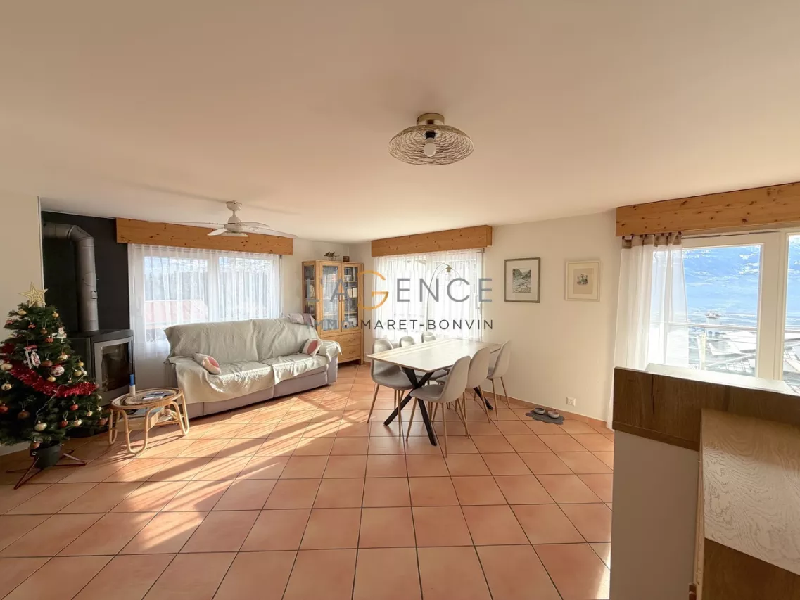 APPARTEMENT DE 4,5 PCES AVEC TERRASSE DE 9 M2