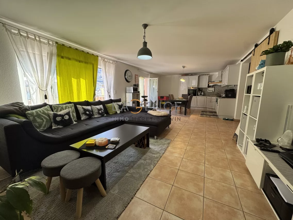 Grand et lumineux appartement de 4.5 pièces