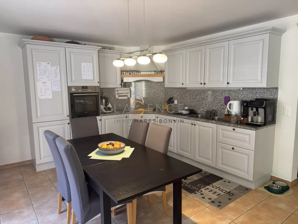 Grand et lumineux appartement de 4.5 pièces