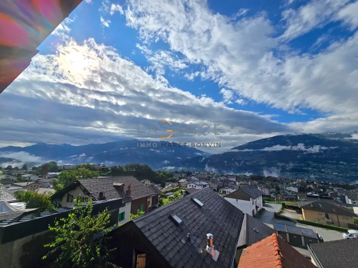 MAISON VILLAGEOISE DE CARACTERE A ST-GERMAIN ( SAVIESE )