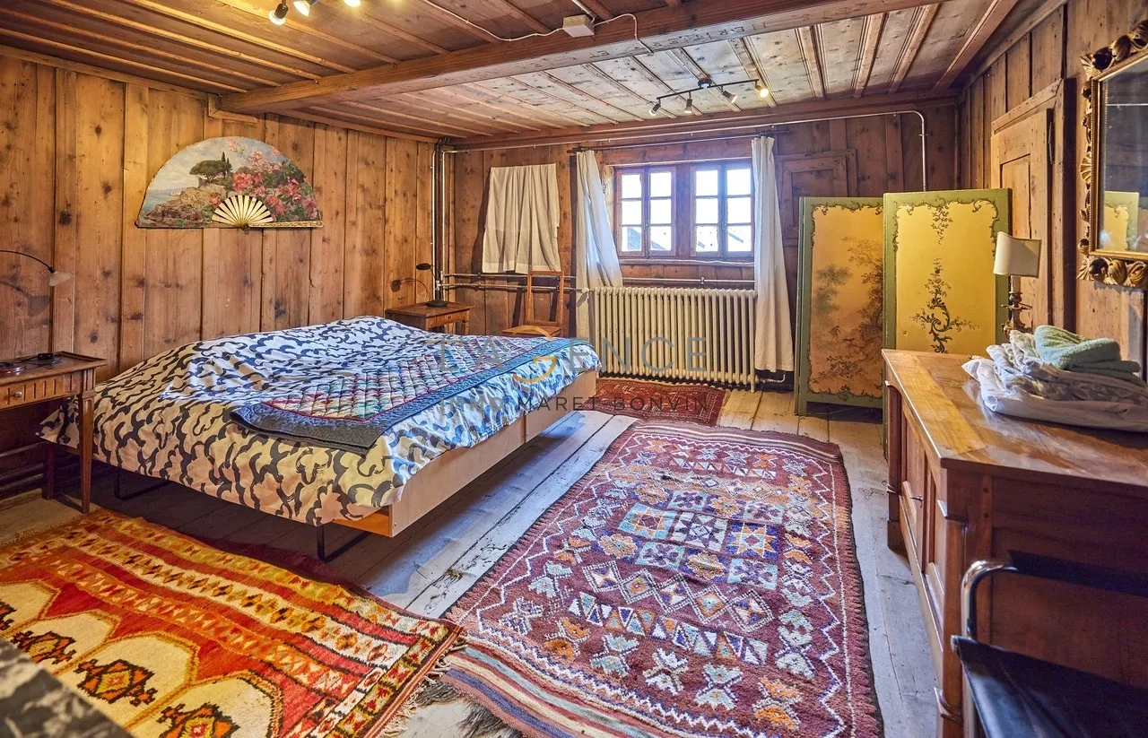 MAISON VILLAGEOISE DE CARACTERE A ST-GERMAIN ( SAVIESE )