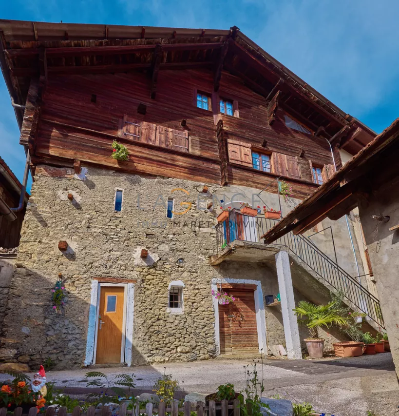 MAISON VILLAGEOISE DE CARACTERE A ST-GERMAIN ( SAVIESE )